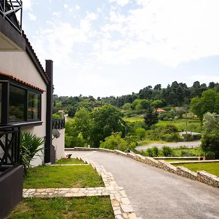 Villa Petra Kazarma Kími